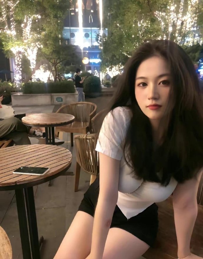 女生挎包的目的-妹子图社区-休闲娱乐-微看VCAN