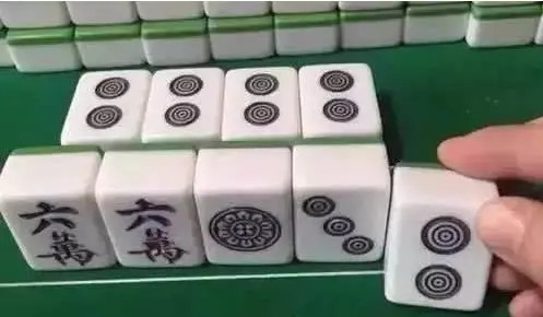 兄弟们，第一次打麻将，接下来该打什么？-无聊图社区-休闲娱乐-微看VCAN