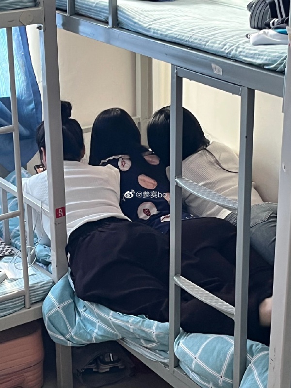 三-无聊图社区-休闲娱乐-微看VCAN