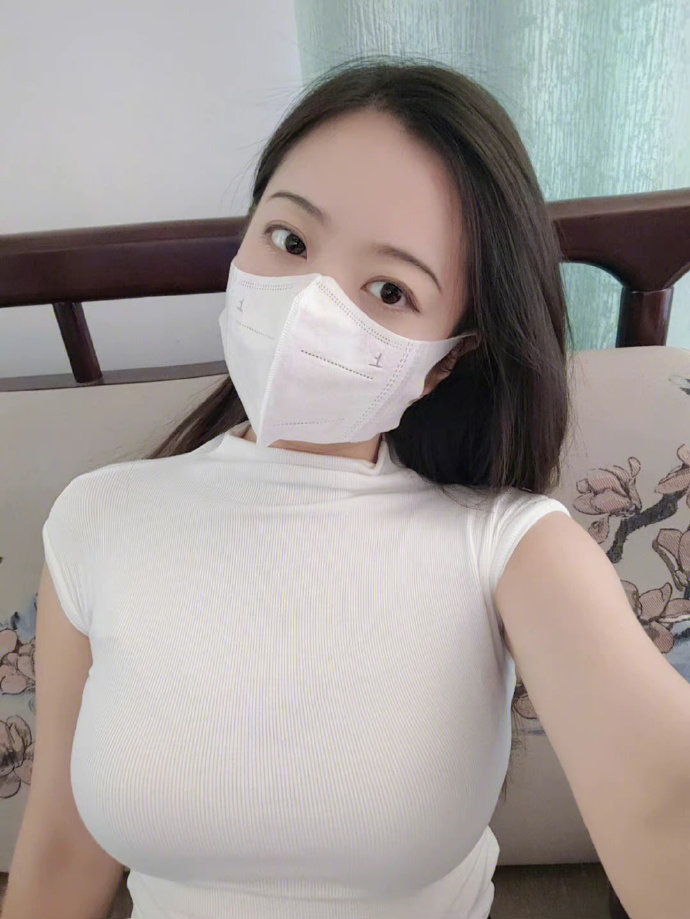 口罩都挡不住的风情 ​​​-妹子图社区-休闲娱乐-微看VCAN