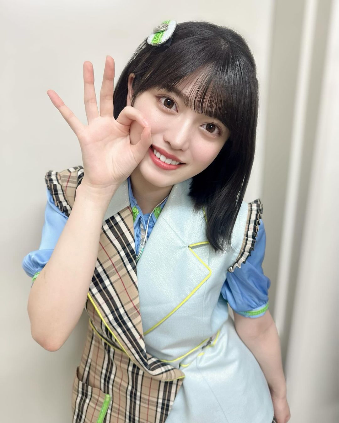充满清纯女友感！ 大眼萌妹《石浜芽衣》性感与可爱兼具的写真偶像！-微看VCAN
