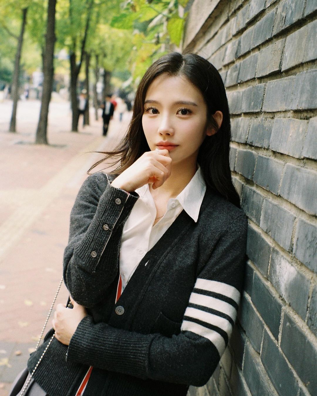 被封最懂事女友！《Nahyun Kim》甜美脸蛋外加清新气质马上让人心动！-微看VCAN